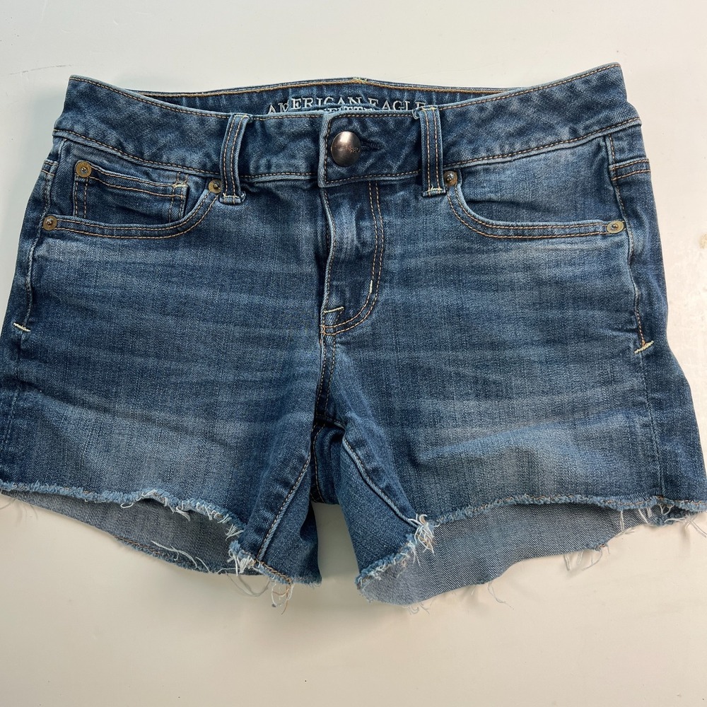 American Eagle Womens Booty Shorts Sz 4 Blue Denim Super Stretch Jean Shorts L5